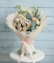 Букет цветов из:  Розы и Лизиантусы в Красный Бор