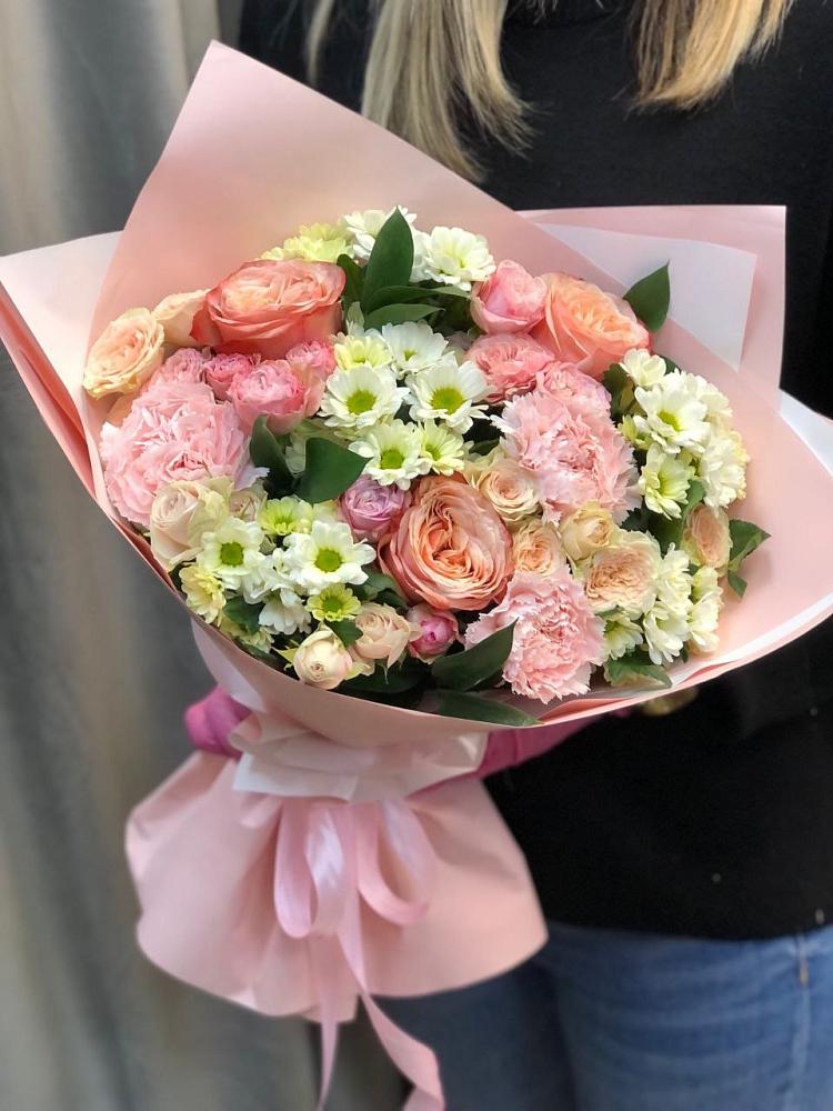 Букет цветов из: Гвоздики, Розы и Хризантемы в Красный Бор