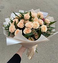 Букет Кремовые розы Латте в Красный Бор