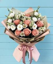 Букет цветов из:  Розы, Альстромерии и Лизиантусы в Красный Бор