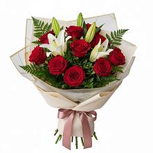 Букет цветов из:  Лилии и Розы в Красный Бор
