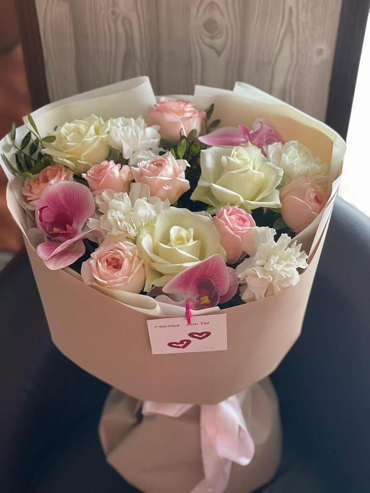 Букет цветов из: Орхидеи, Розы и Гвоздики в Красный Бор