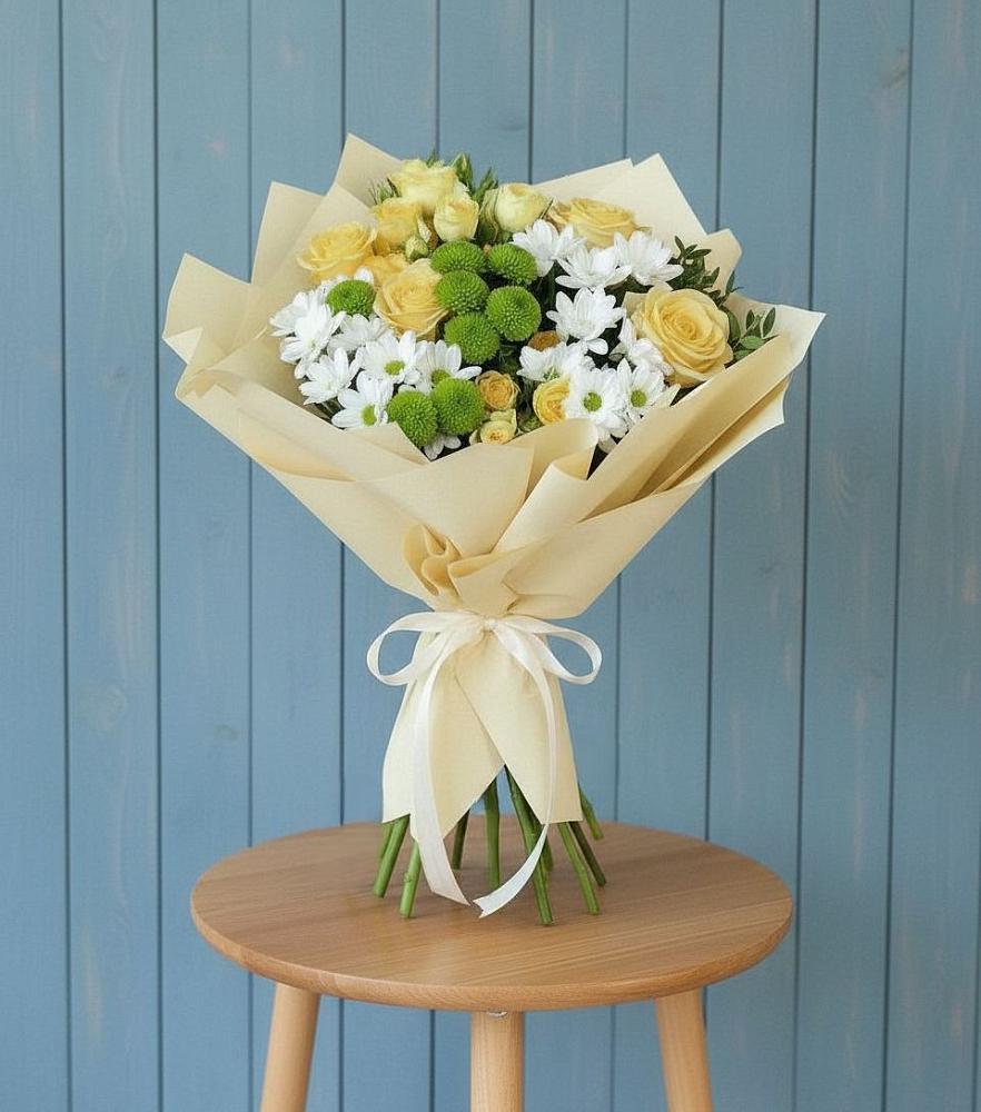 Букет цветов из: Хризантемы и Розы в Красный Бор