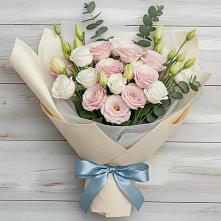 Букет цветов из:  Лизиантусы в Красный Бор