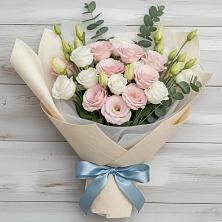 Букет цветов из:  Лизиантусы в Красный Бор