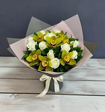 Букет цветов из:  Орхидеи и Розы в Красный Бор