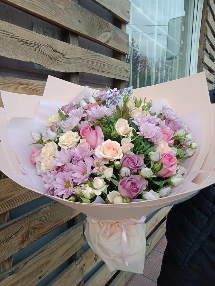 Букет цветов из: Розы и Хризантемы в Красный Бор