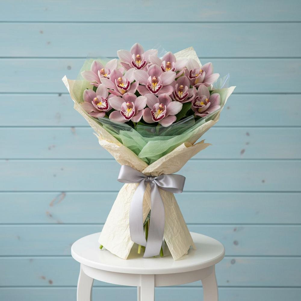 Букет цветов из: Орхидеи и Розы в Красный Бор