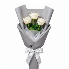 Букет 3 белые розы в Красный Бор