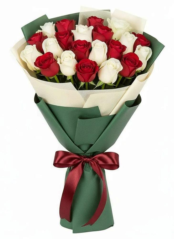 Букет Микс из красных и белых роз в Красный Бор