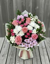Букет цветов из:  Альстромерии, Гвоздики, Розы и Хризантемы в Красный Бор