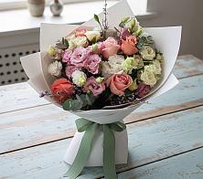 Букет цветов из:  Розы, Лизиантусы и Гвоздики в Красный Бор