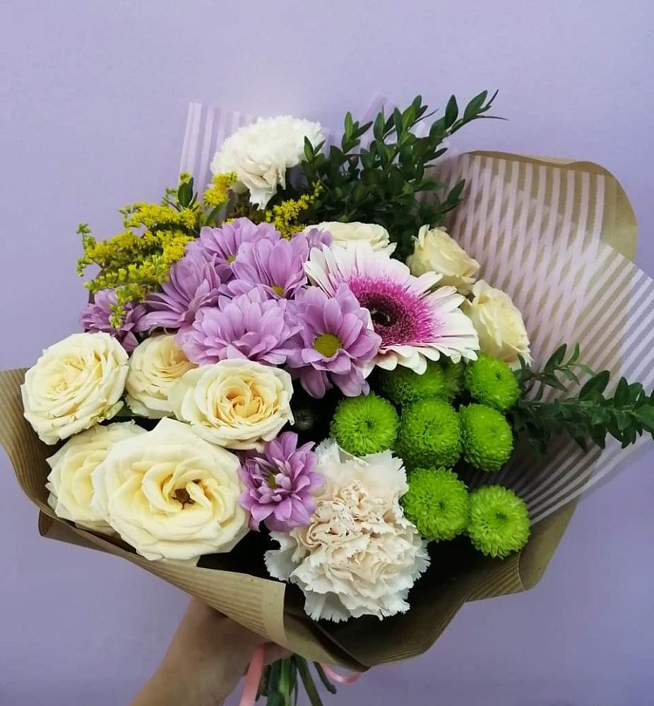 Букет цветов из: Хризантемы, Розы, Гвоздики и Герберы в Красный Бор