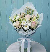 Букет цветов из:  Розы и Лизиантусы в Красный Бор