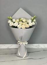 Букет цветов из:  Розы и Лизиантусы в Красный Бор